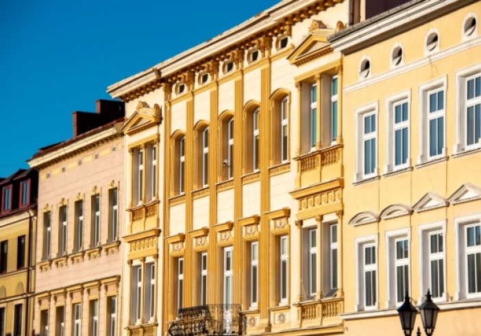 Illustration article : C’est l’histoire d’un propriétaire qui « travaille » dans sa « résidence principale » …