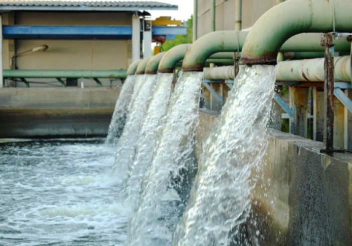 Illustration de l'article : Industrie : des limitations pour le puisage d’eau potable