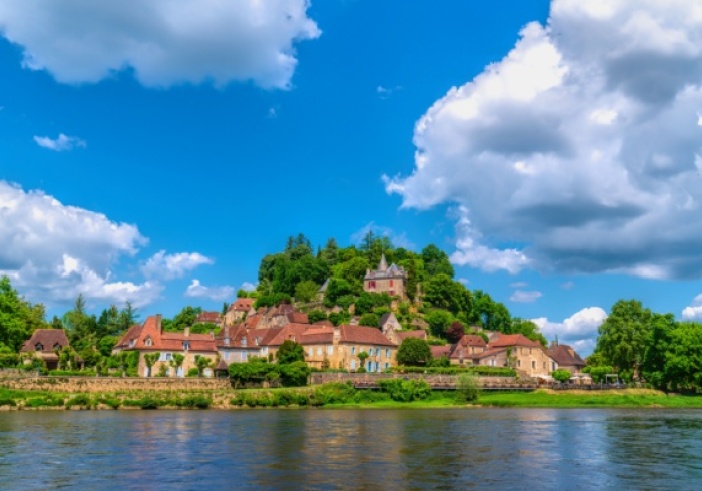 Illustration article : Villages vacances : revue des mesures de classement
