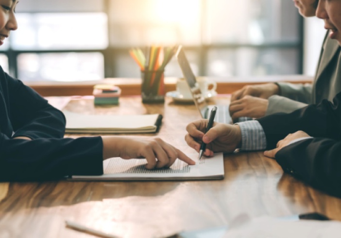 Illustration de l'article : Pour un aval, un devoir d’information en amont ?