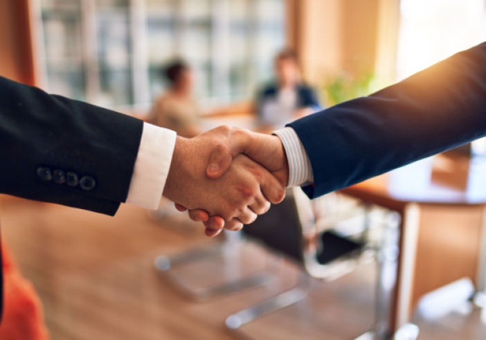 Illustration de l'article : Pacte Dutreil : même pour les loueurs en meublé ?