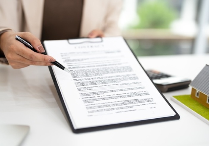 Illustration article : Notice d’information des contrats de location : une actualisation récente