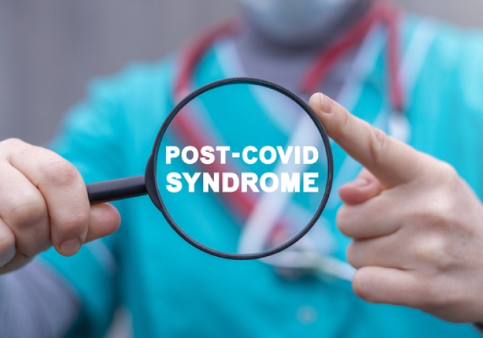 Illustration article : La prise en charge des soignants atteints de covid long