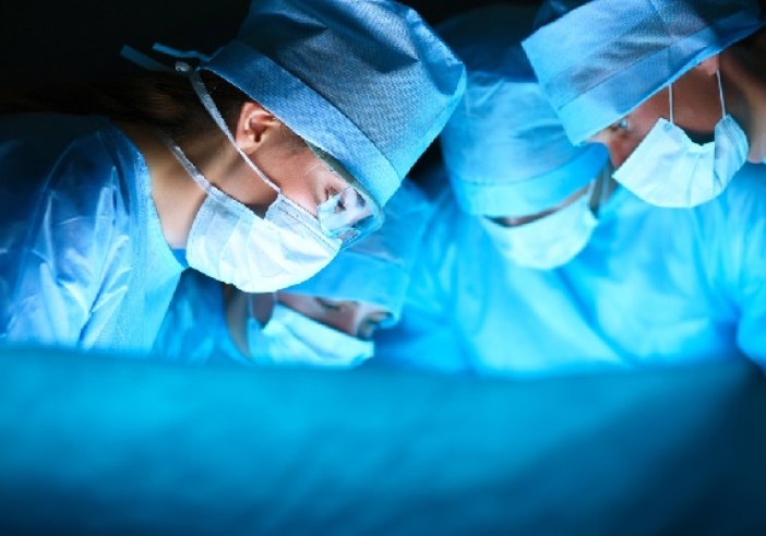 Illustration de l'article : Chirurgie esthétique et mineurs : attention aux communications commerciales !