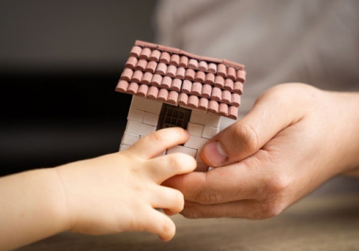 Illustration de l'article : C’est l’histoire d’une petite-fille qui hérite de la holding de sa grand-mère…