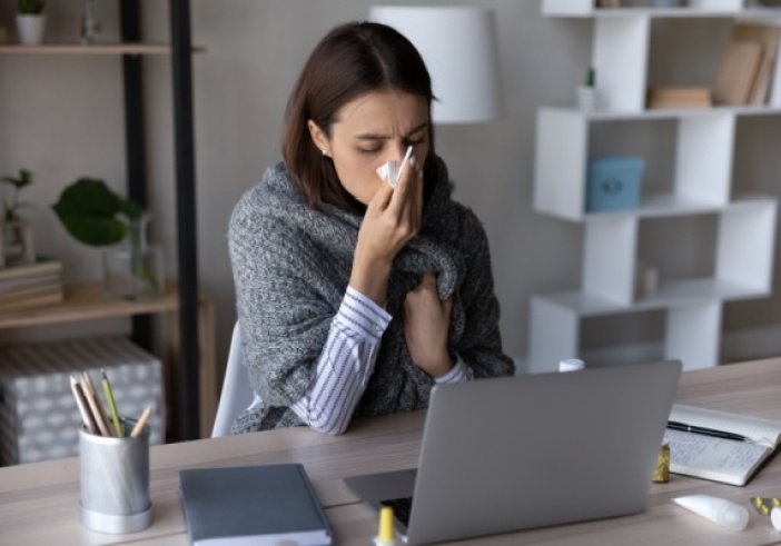 Illustration de l'article : Solliciter le salarié pendant son arrêt : dommage automatique ?