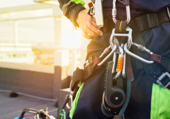Illustration article : Travail en hauteur : quelle prévention ?