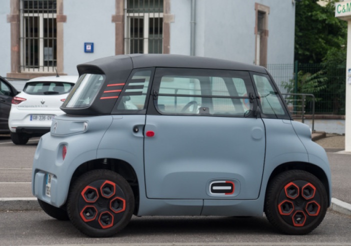 Illustration article : Voiture sans permis : la réglementation évolue ?