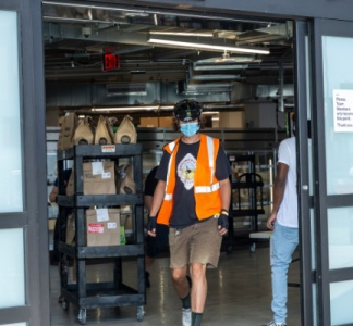 Illustration article : Dark stores : commerces ou non ?