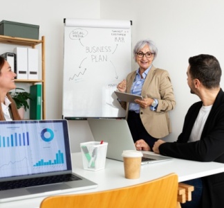 Illustration article : Loi travail des Seniors : des précisions utiles