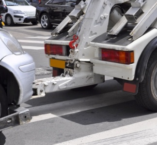 Illustration article : Récupérer un véhicule en fourrière : combien ça coûte en avril 2024 ?