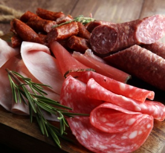 Illustration article : Secteur agroalimentaire : vers une réduction des nitrites dans les aliments ?