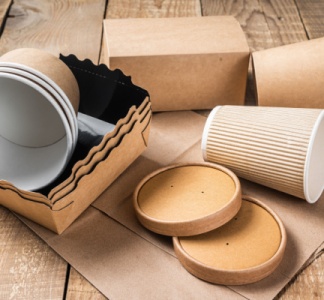 Illustration article : Vaisselle jetable dans la restauration : gare aux amendes !