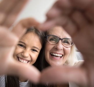 Illustration article : Dons familiaux exonérés : maintien de la limite d’âge de 80 ans ?