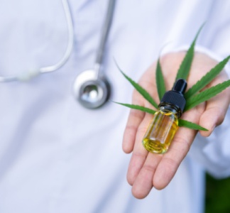 Illustration article : L'expérimentation sur le cannabis thérapeutique joue les prolongations