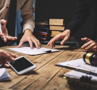 Illustration article : Pacte d’associés : conclu pour 99 ans ?