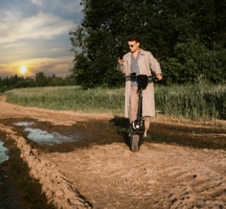 Illustration article : Trottinettes des villes vs trottinettes des champs ?